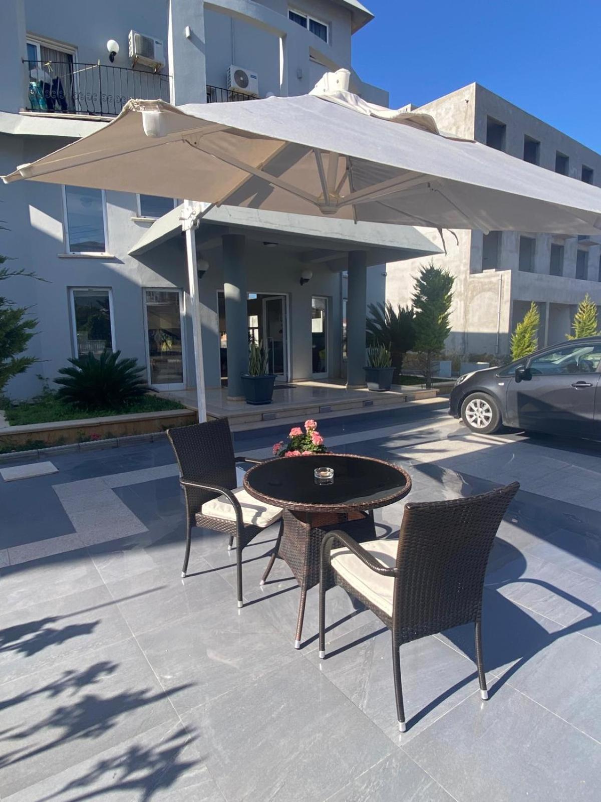 The Prince Inn Hotel & Villas Agios Georgios  Exterior foto